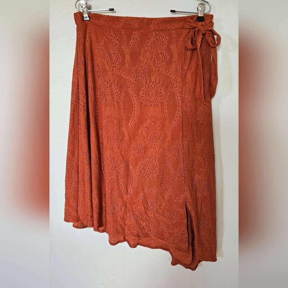 Est. 1946 Asymmetrical Hem Rust Eyelet Skirt Size Medium
